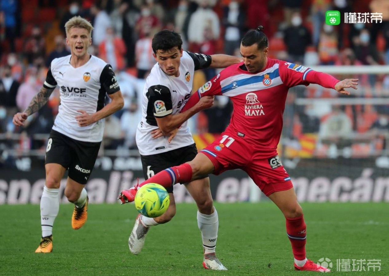 关于瓦伦西亚客场惨败，保级之路雪上加霜的信息