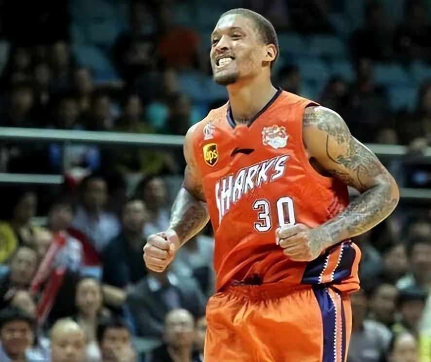 包含保加利亚篮球名将重返本土球队效力的词条