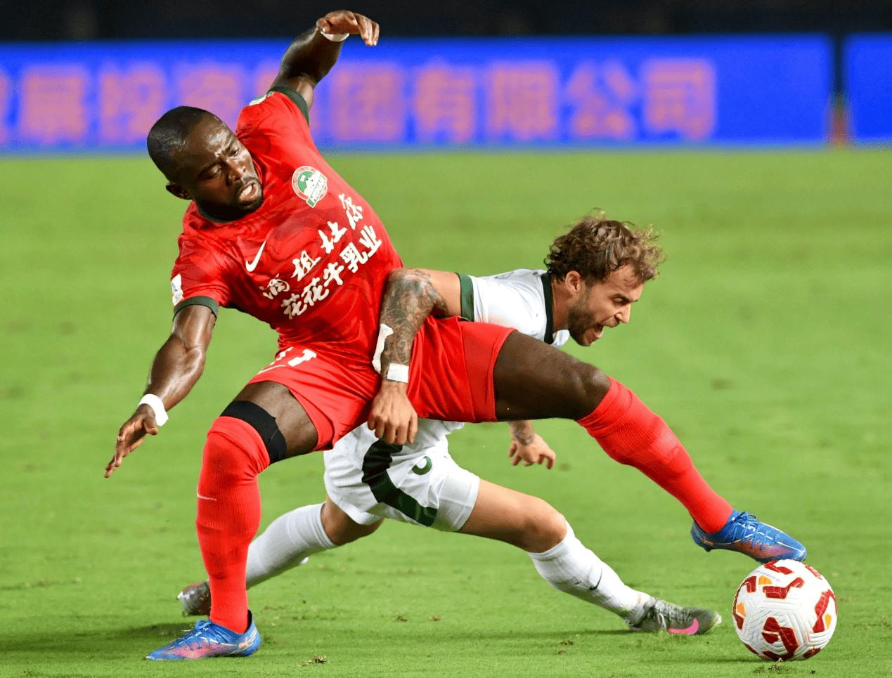 华夏幸福客场不敌申花，遭遇两连败的简单介绍