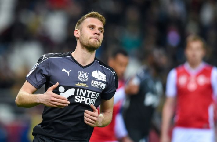 关于摩纳哥客场告捷，逼近前四名的信息