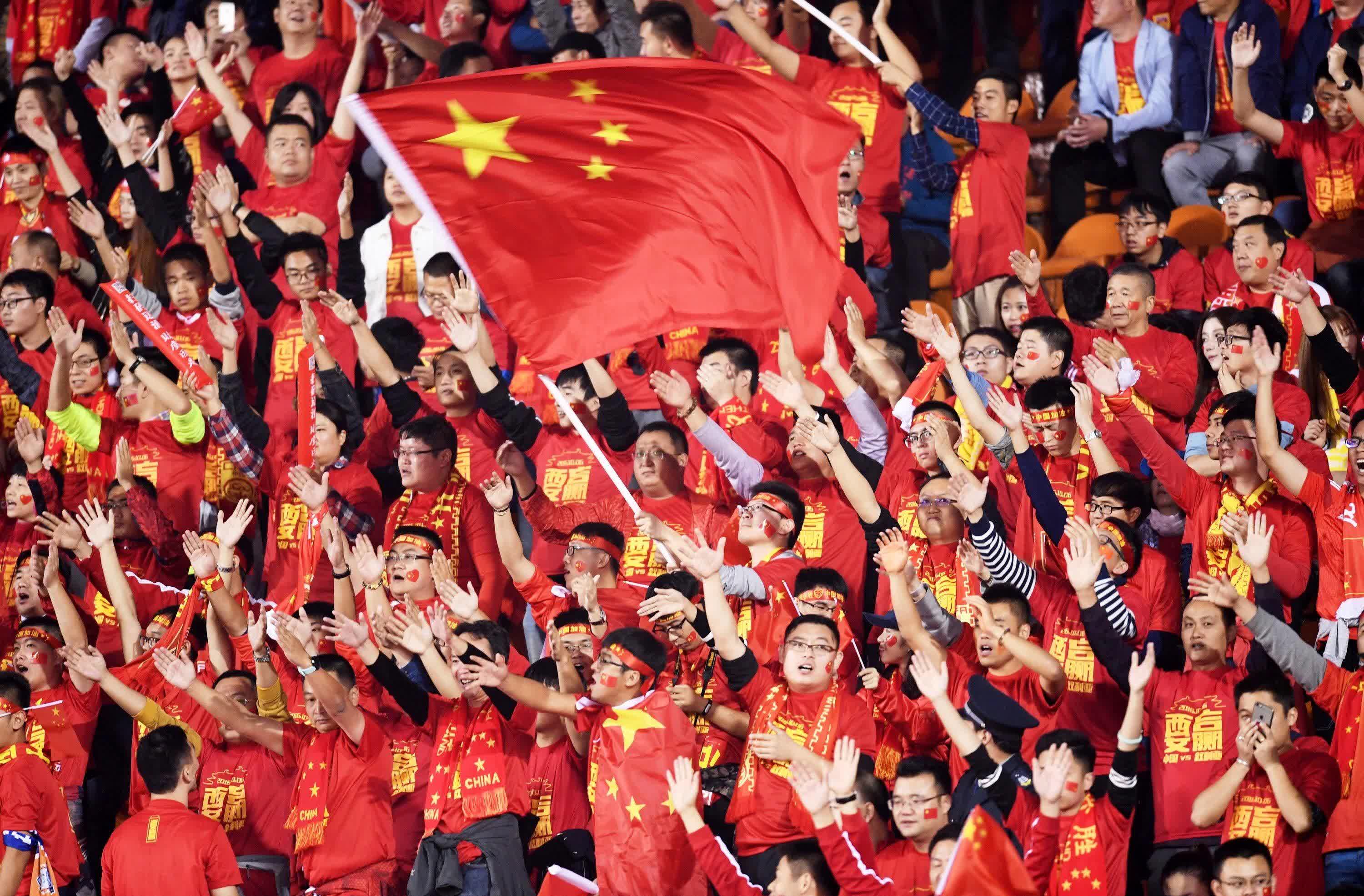 关于胜利集结，球迷欢呼雀跃在胜利的喜悦中！的信息