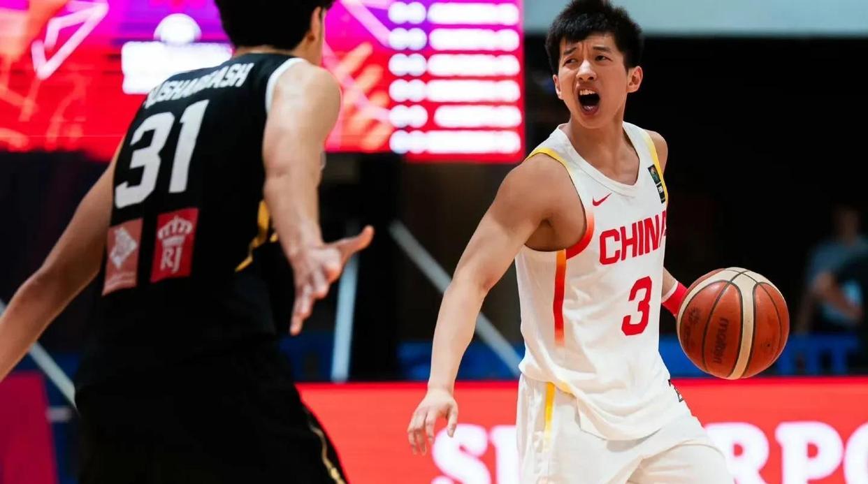 湖南男篮在比赛中取得胜利，球员表现亮眼