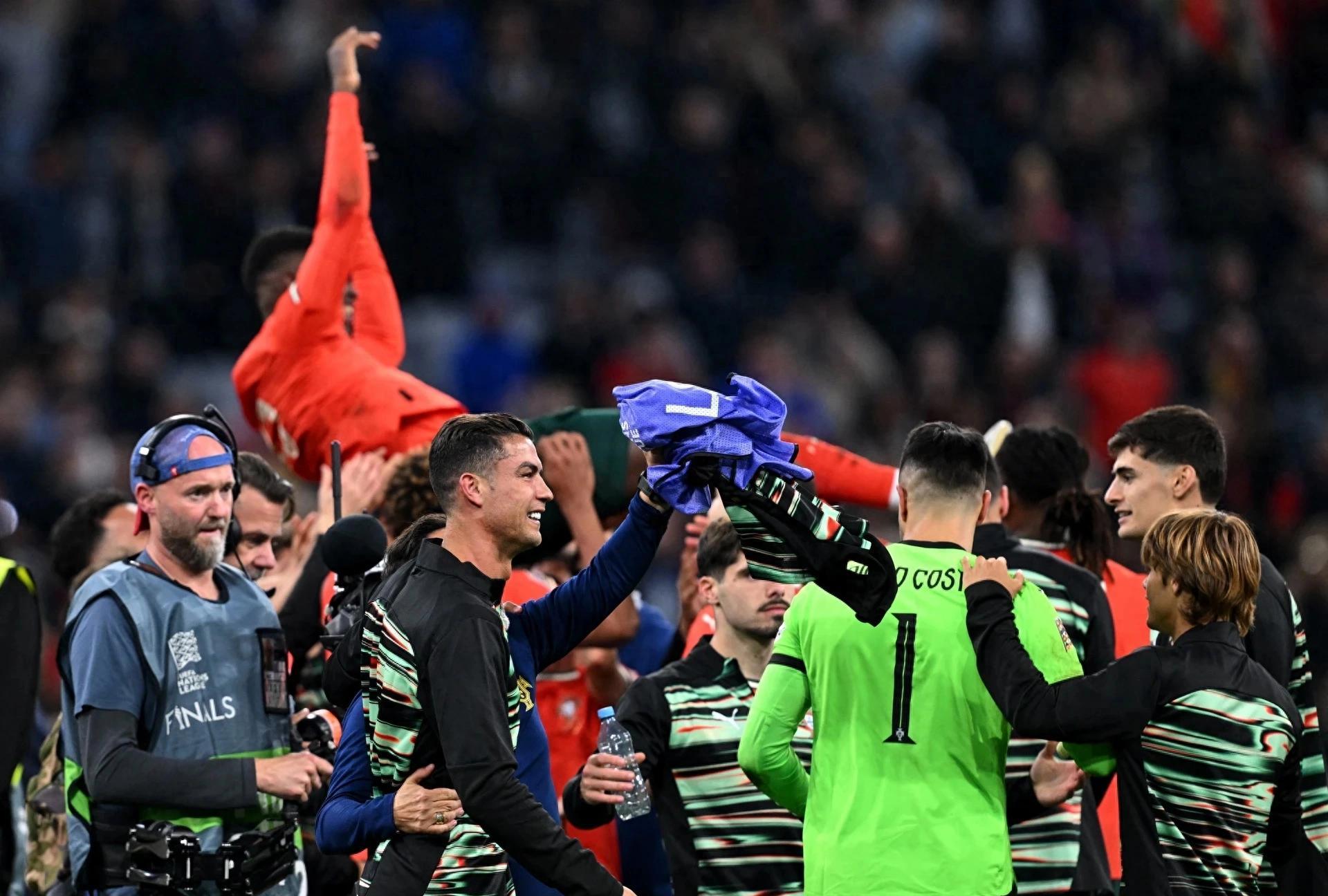 葡萄牙淘汰克罗地亚晋级半决赛，奥克兰无缘四强的简单介绍