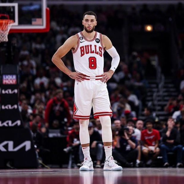 开云体育-关于深圳队鏖战爵士，拉文状态火热的信息