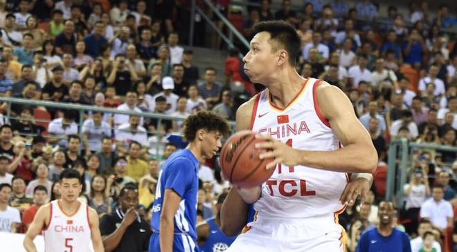 包含凯尔特人碾压鹈鹕，郭艾伦关键制胜的词条