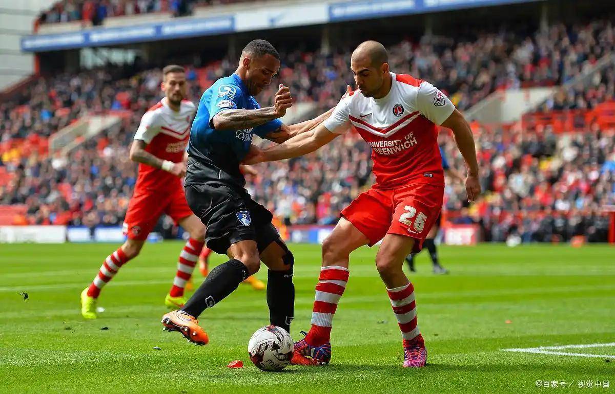 包含勒沃库森队员在主场大获全胜，迎来连胜的词条