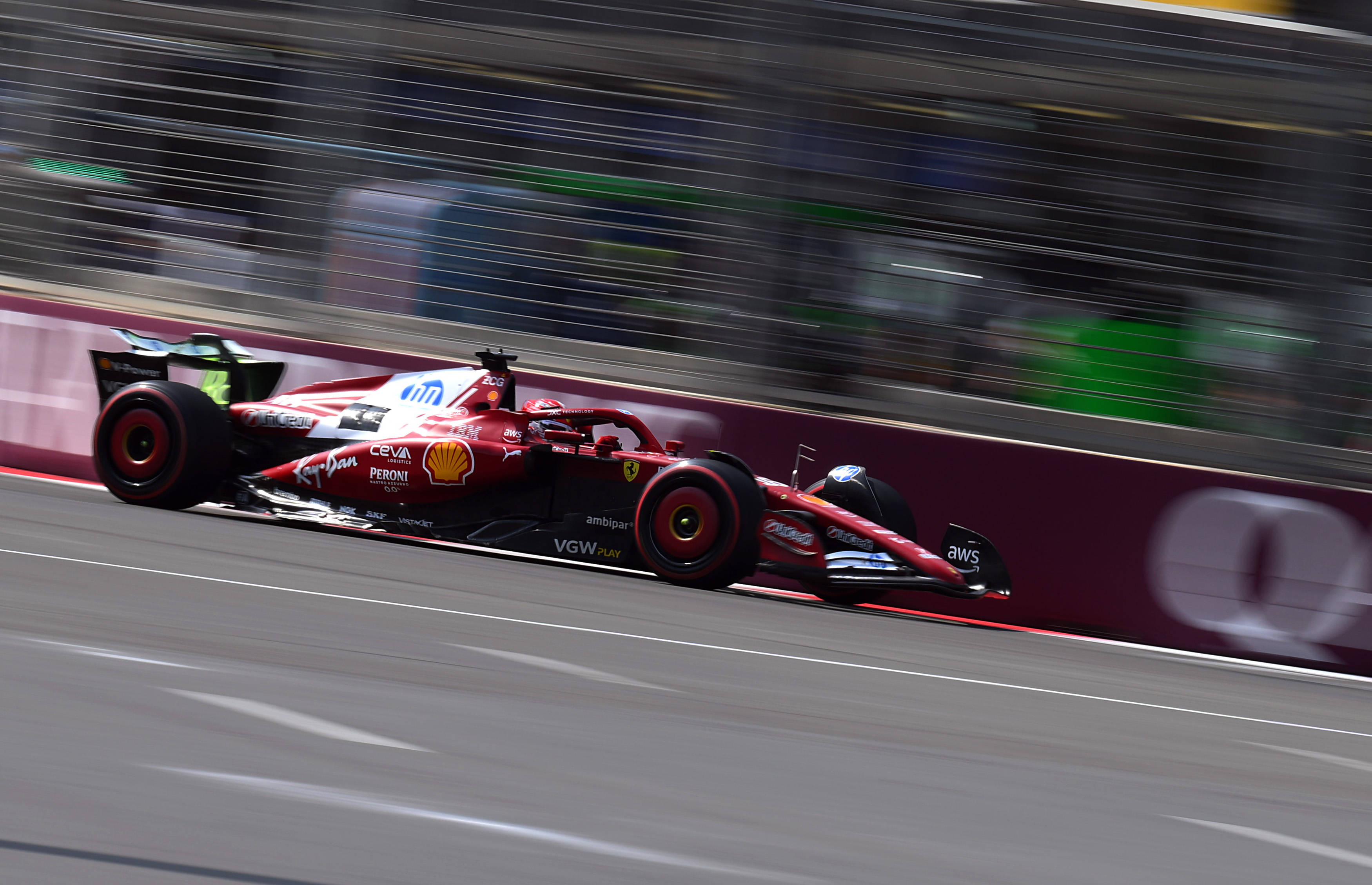 开云下载-法拉利险胜迈凯伦，汉密尔顿高光表现的简单介绍