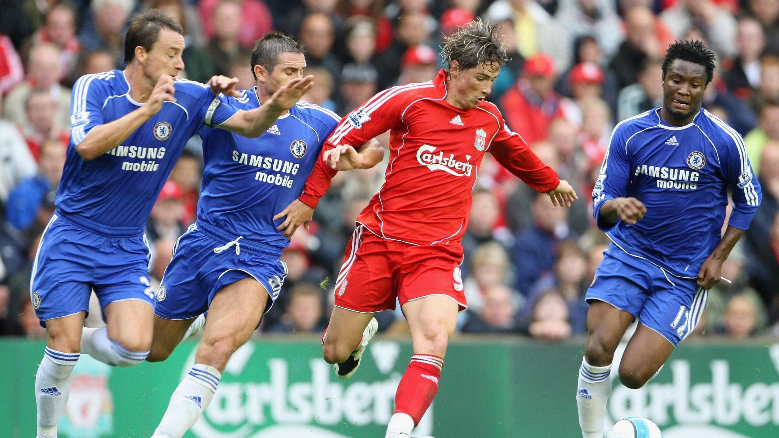 赛道上的红与红，红牛鏖战法拉利，阿隆索高光时刻